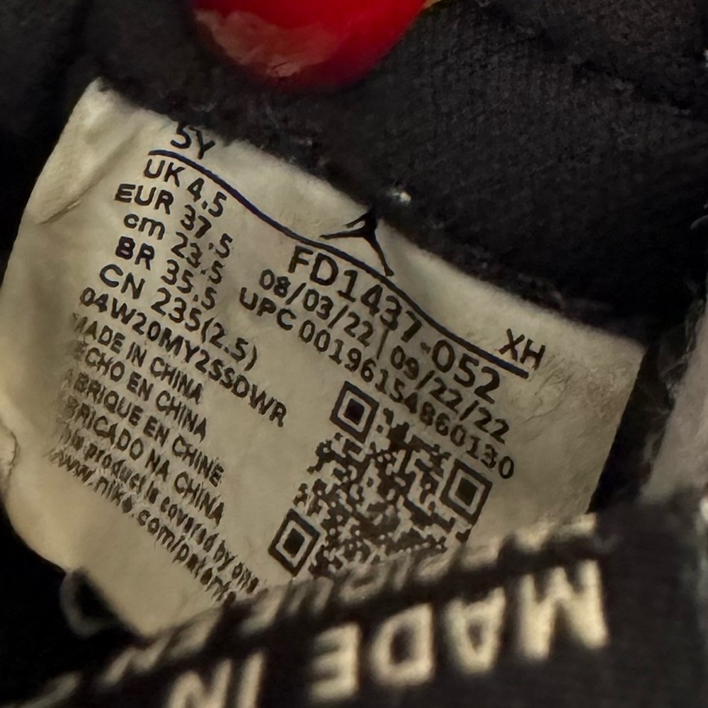 Jordan 1 retro high OG white cement white black 5 6.5 - Picture 6 of 6